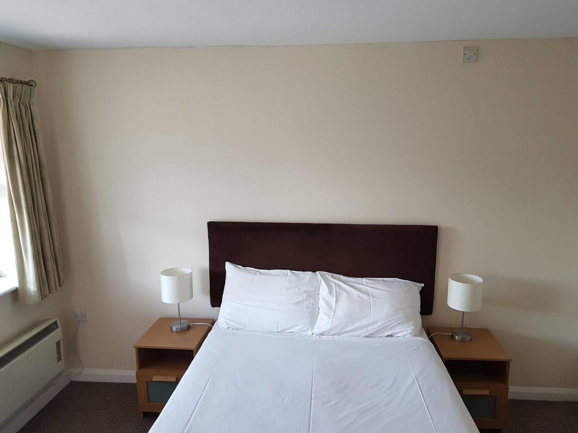 Plough Motel Stoke-on-Trent Εξωτερικό φωτογραφία