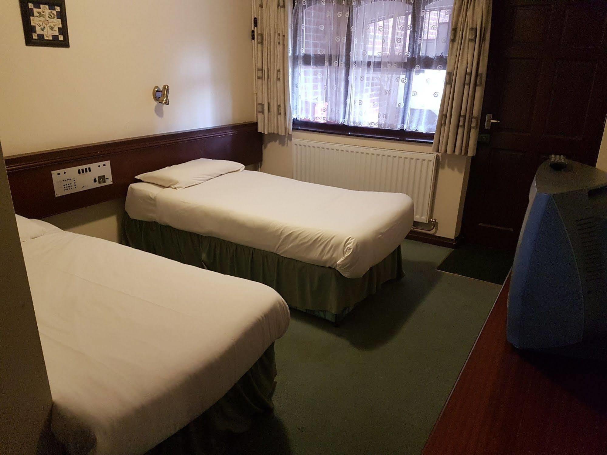 Plough Motel Stoke-on-Trent Εξωτερικό φωτογραφία